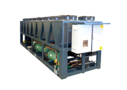 GHA FC chiller con compressori a vite e free cooling